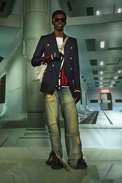 Look 32